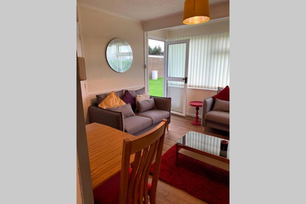Cute Chalet Near The Beach Great Yarmouth Exterior foto